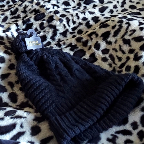 Polo Set of Snood and Classic Pom Pom Hat - Picture 3 of 11